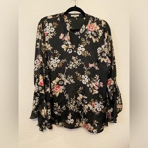 Maurices 24/7 Womens Top Size 0 Black Floral V-Neck Blouse 3/4 Sleeve Shirt